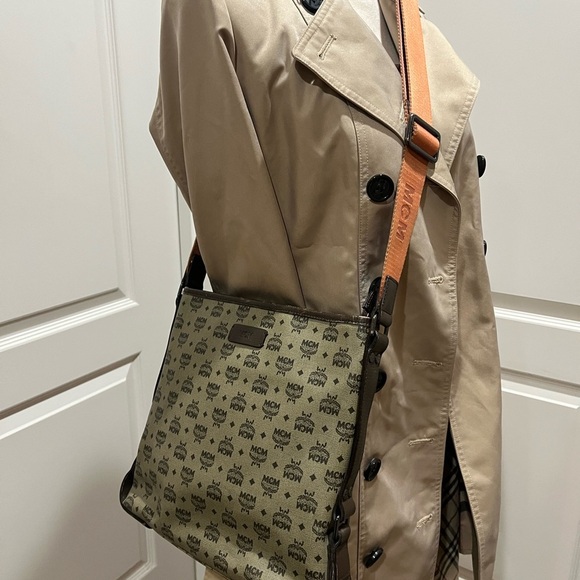 MCM MESSENGER BAG - Picture 16 of 16